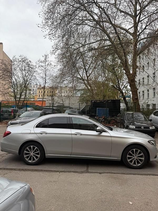 Usata Mercedes E200 2017 Argento Berlina