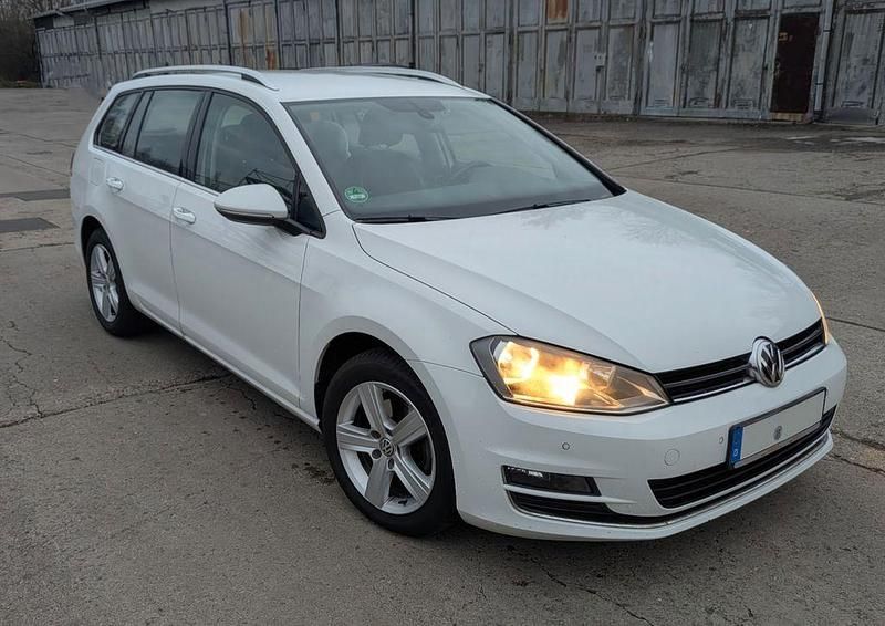 Weiß Gebraucht 2014 VW Golf VII Highline Kombi | 7.299 € (Fairer Preis) - Bild 1/4