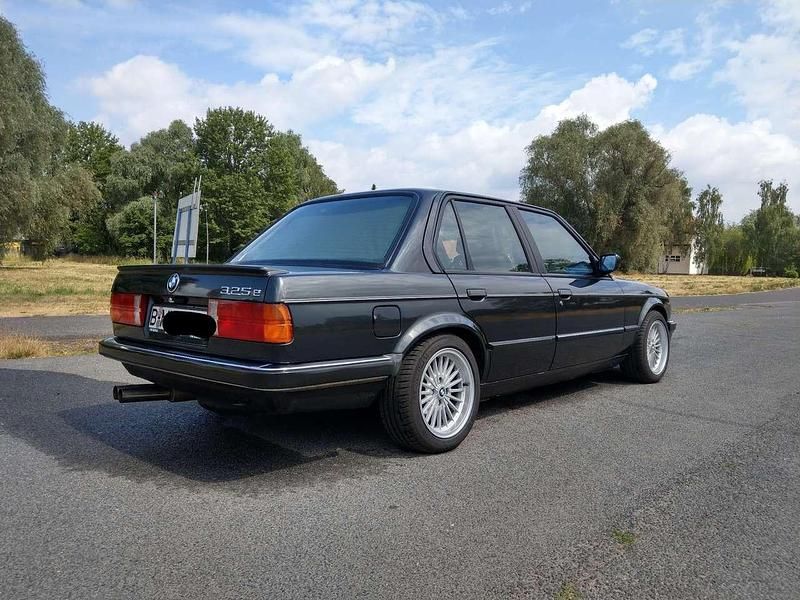 Gebraucht BMW 325 Shadowline 129 PS (94 kW) 1987 Limousine