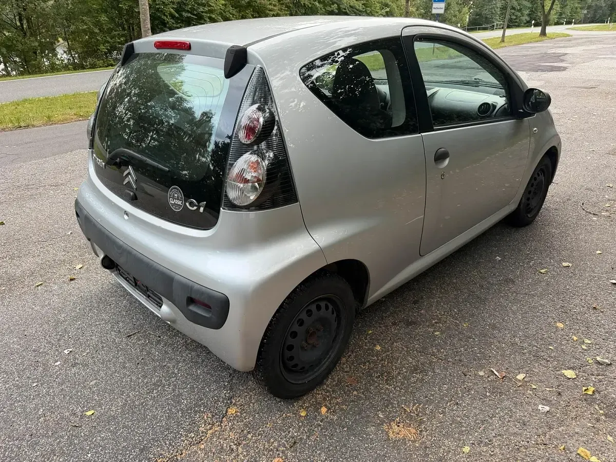 Gebraucht Citroën C1 68 PS (50 kW) 2010 Silber Kleinwagen