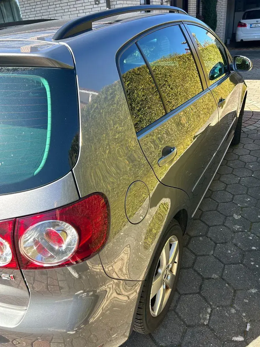 Gebraucht VW Golf Plus Cross 122 PS (89 kW) 2010 Grau Van / Kleinbus