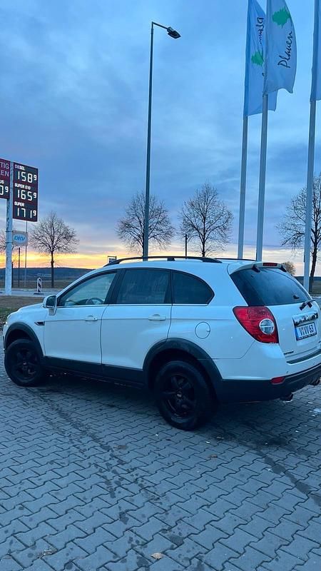 Gebraucht Chevrolet Captiva 163 PS (119 kW) 2012 Weiß SUV