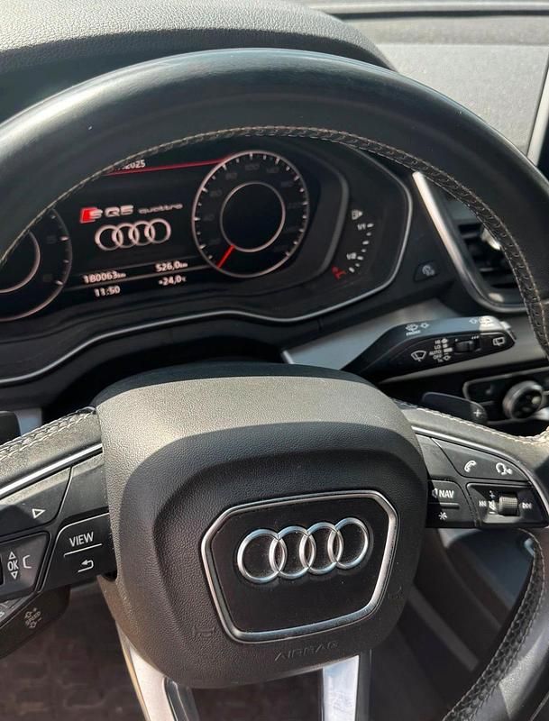 Schwarz Gebraucht 2020 Audi SQ5 SUV | 34.000 € - Bild 1/4