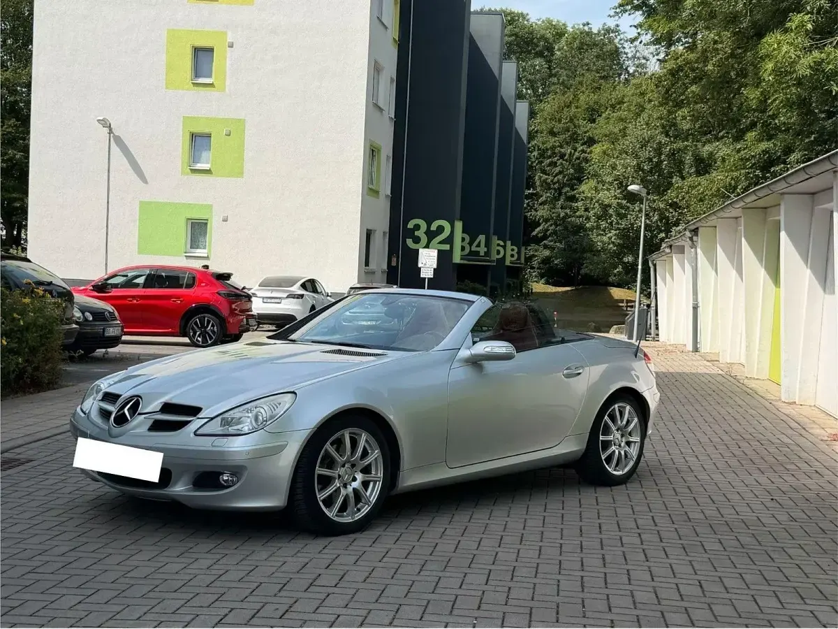 Gebraucht Mercedes SLK280 231 PS (169 kW) 2006 Silber Cabrio