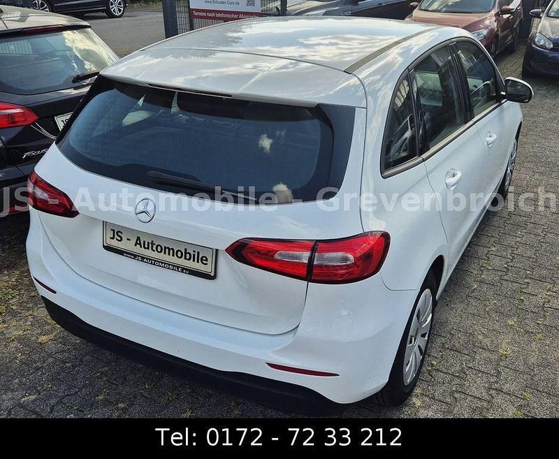 Gebraucht Mercedes B160 109 PS (80 kW) 2020 Weiß Van / Kleinbus