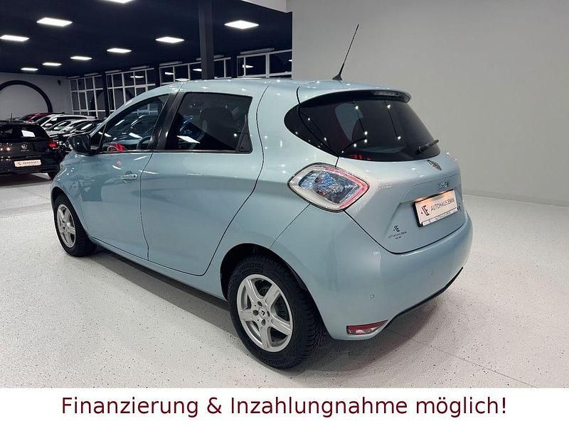 Gebraucht Renault Zoe Life 42 kW (58 PS) 2015 Blau Kleinwagen