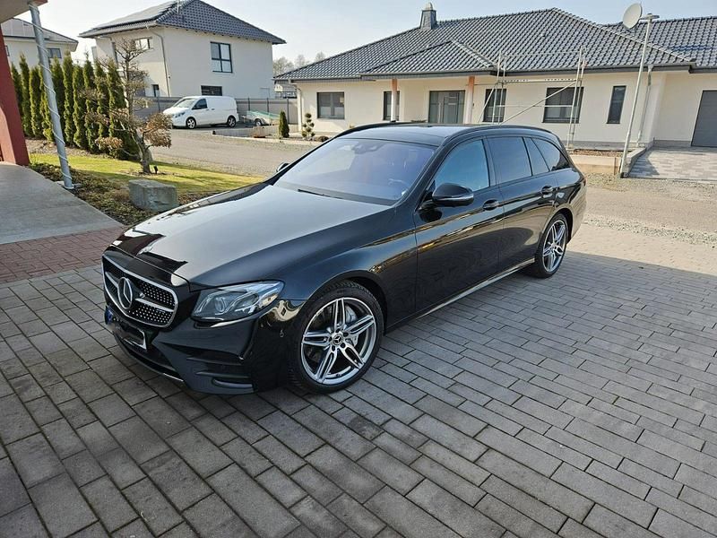 Gebraucht Mercedes E43 AMG AMG 401 PS (294 kW) 2018 Schwarz Limousine