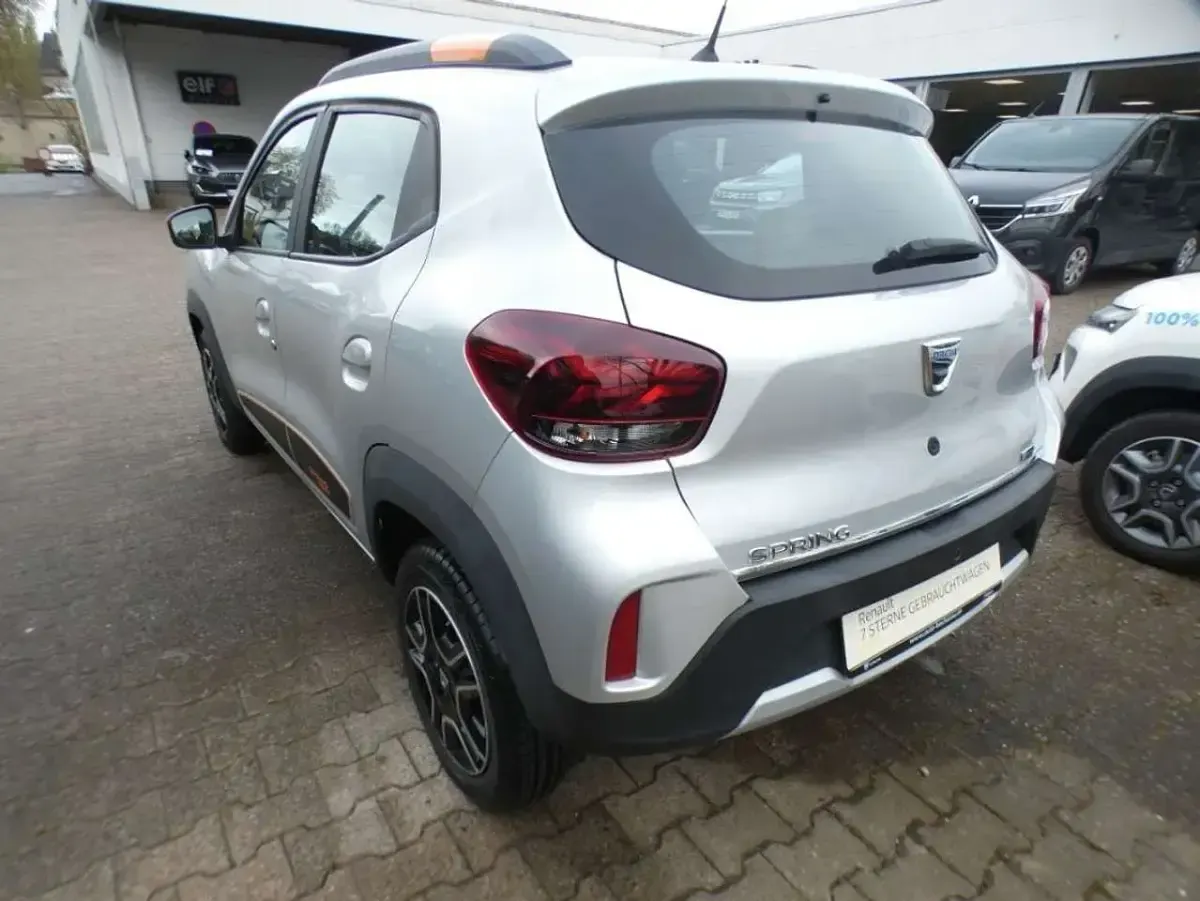 Używany Dacia Spring Comfort Plus 33 kW (45 KM) 2021 Szary Hatchback
