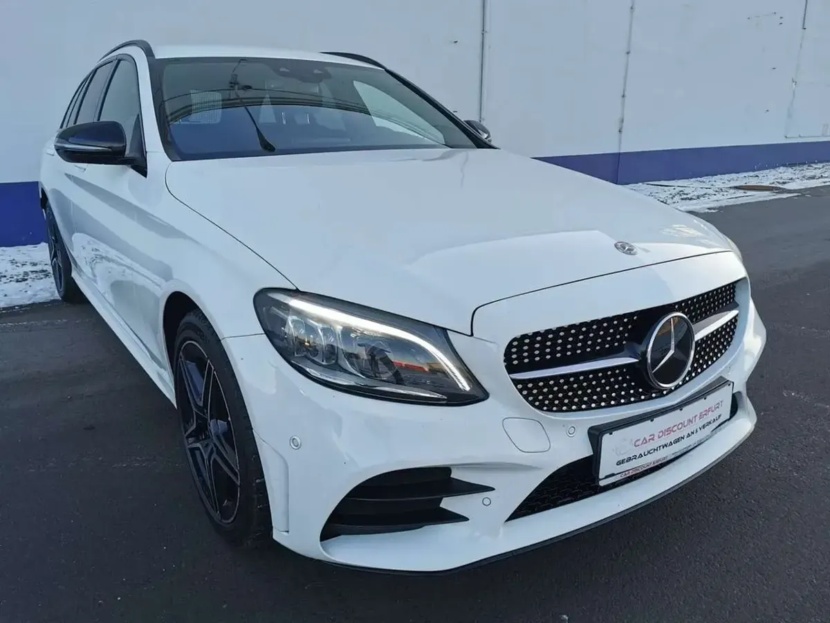 Gebraucht Mercedes C300 AMG line 245 PS (180 kW) 2021 Polarweiss  unilack Kombi