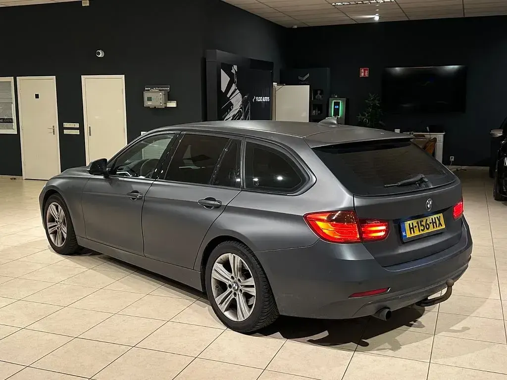 Gebraucht BMW 320 184 PS (135 kW) 2013 Silber Kombi