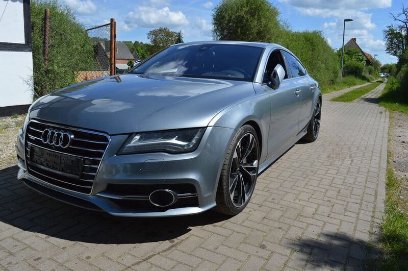 Grau Gebraucht 2012 Audi A7 Sportback Ambiente Kleinwagen | 11.900 € (Superpreis) - Bild 1/4