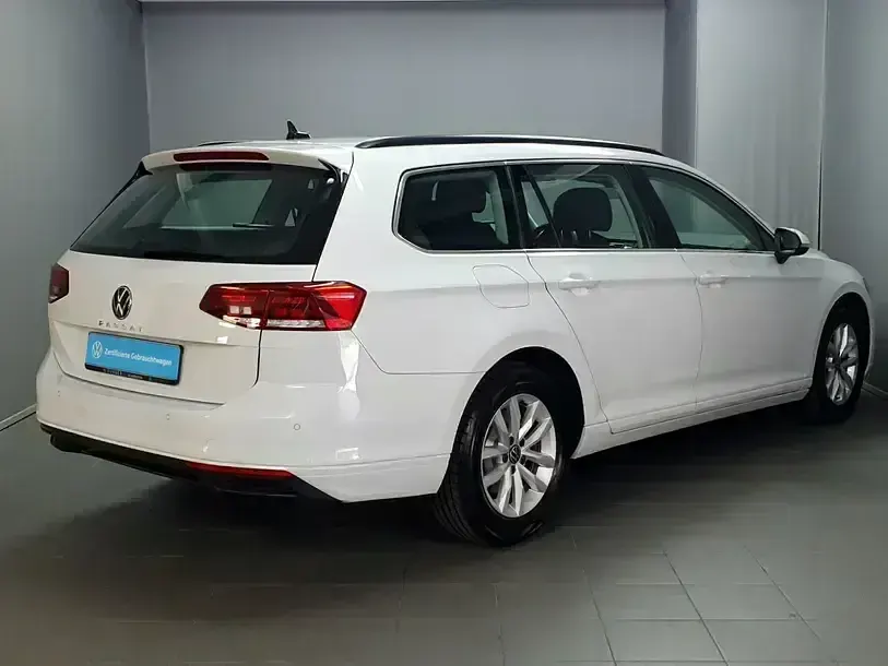 Gebraucht VW Passat Business 150 PS (110 kW) 2023 Weiß Kombi