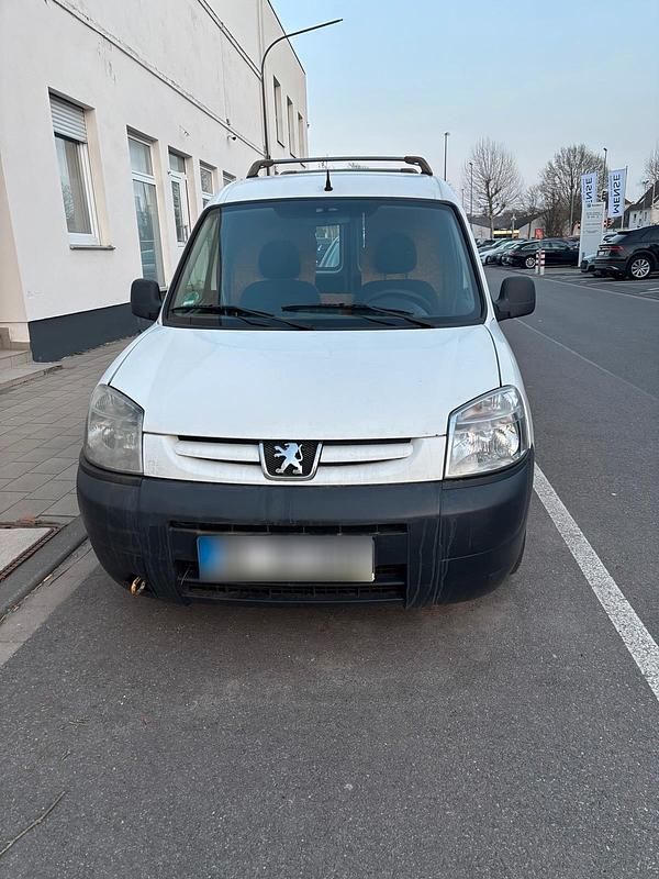 Gebraucht Peugeot Partner 100 PS (73 kW) 2006 Weiß Van / Kleinbus