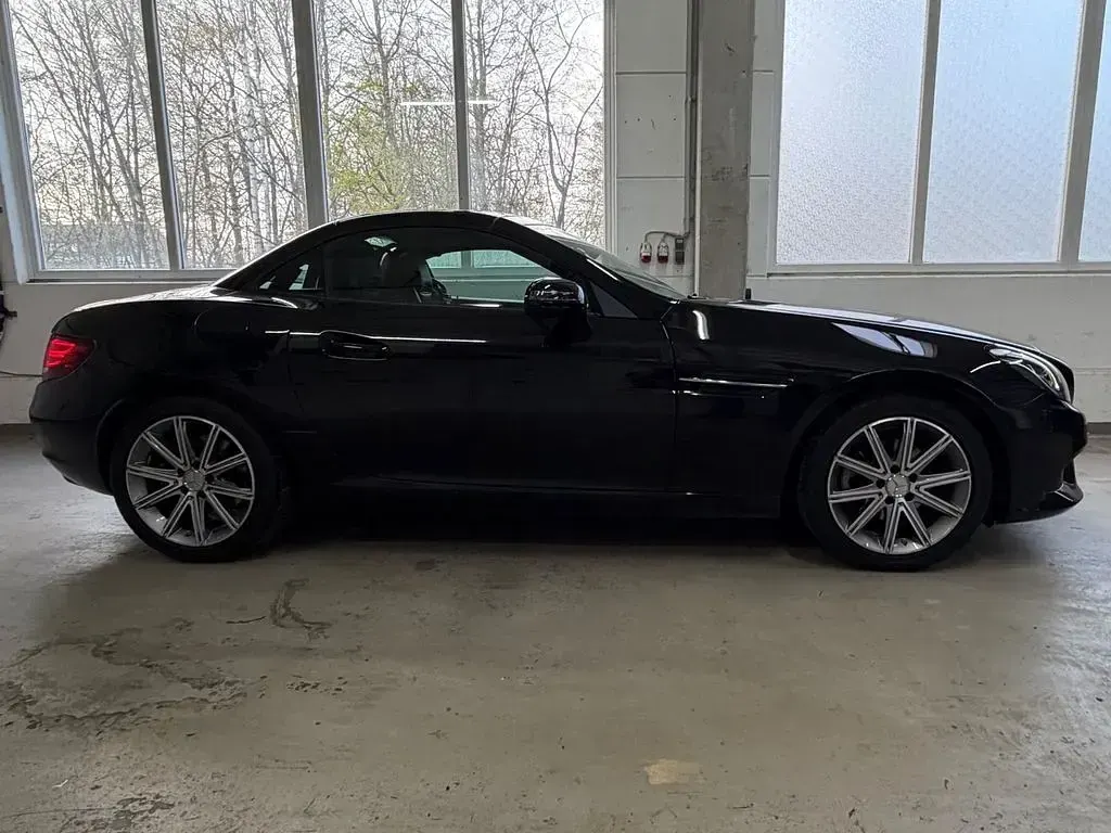 Gebraucht Mercedes SLC180 156 PS (114 kW) 2016 Schwarz Cabrio