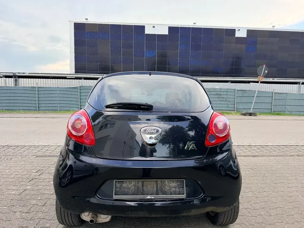 Gebraucht Ford Ka Titanium 69 PS (50 kW) 2011 Schwarz Kleinwagen