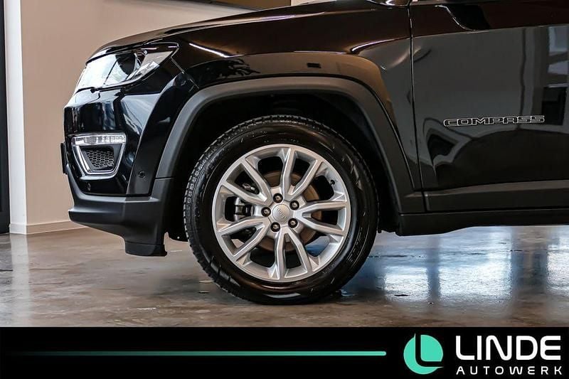 Gebraucht Jeep Compass Limited 150 PS (110 kW) 2021 Carbon black metallic clear co SUV