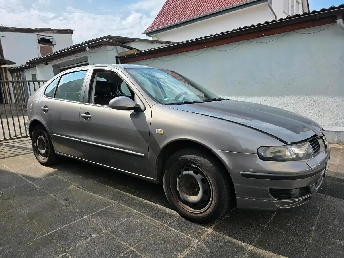 Gebraucht Seat Leon 105 PS (77 kW) 2006 Grau Kleinwagen