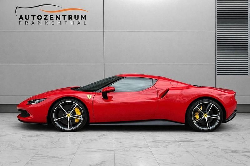 Second-hand Ferrari 296 829 CP (609 kW) 2024 Roșu Coupe
