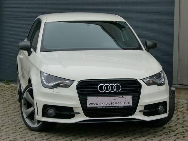 Gebraucht Audi A1 S-Line 185 PS (136 kW) 2011 Weiß Kleinwagen
