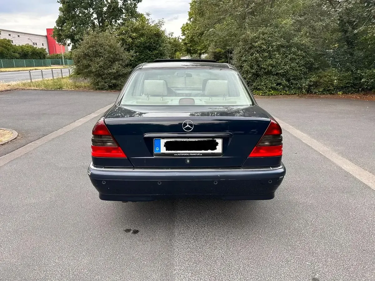 Gebraucht Mercedes C240 Elegance 170 PS (125 kW) 1999 Blau Limousine
