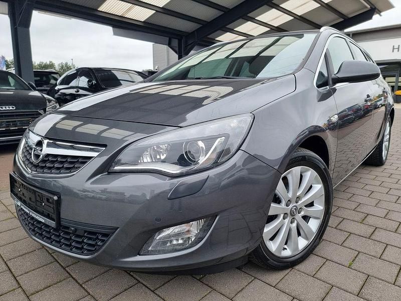 Grau Gebraucht 2012 Opel Astra Sport Limousine | 3.400 € (Superpreis) - Bild 1/4