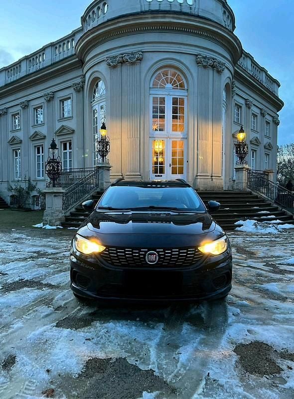 Gebraucht Fiat Tipo Pop 120 PS (88 kW) 2017 Schwarz Kombi