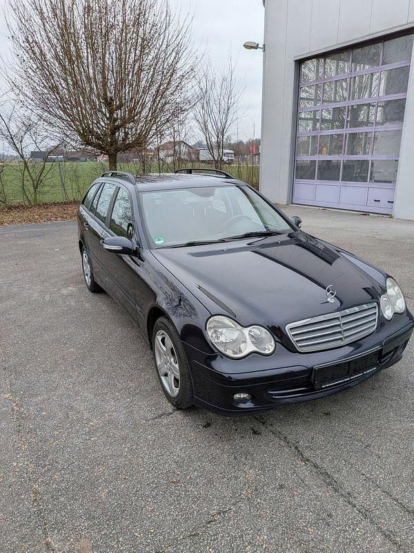 Gebraucht Mercedes C180 Classic 143 PS (105 kW) 2005 Blau Kombi