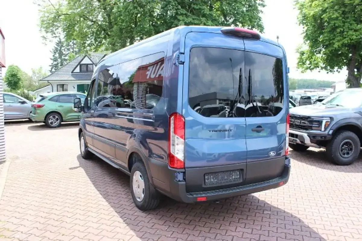 Neu Ford Transit Trend 150 PS (110 kW) 2026 Chromablau Van / Kleinbus