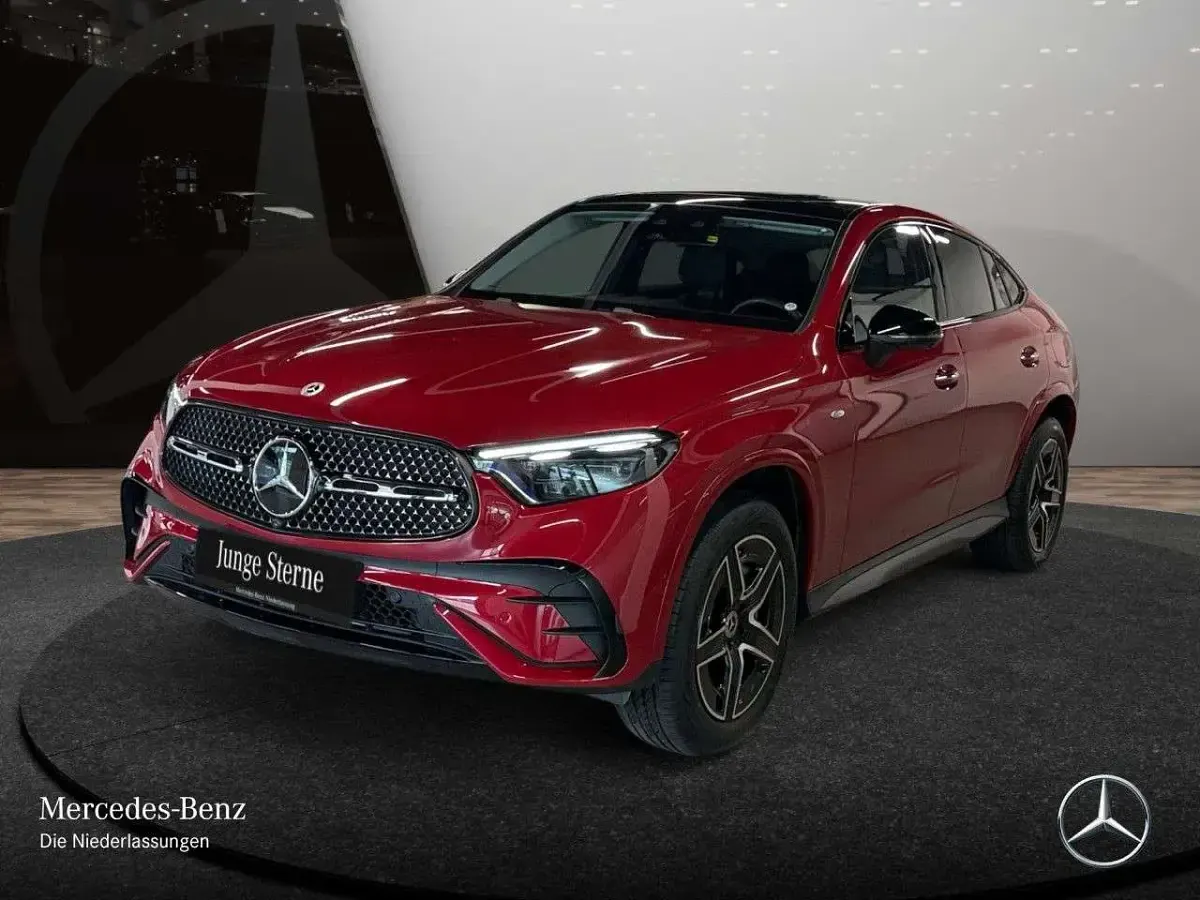 Gebraucht Mercedes GLC400d Premium 252 PS (185 kW) 2025 Rot Limousine