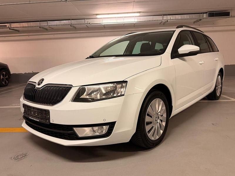 Gebraucht Skoda Octavia Ambition 110 PS (80 kW) 2016 Weiß Kombi