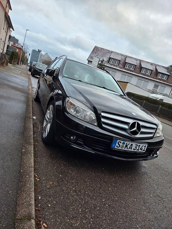 Gebraucht Mercedes C160 156 PS (114 kW) 2010 Schwarz Coupé