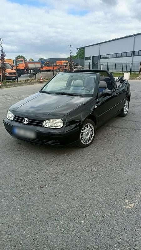 Schwarz Gebraucht 2000 VW Golf Cabriolet Cabrio | 2.500 € (Etwas zu teuer) - Bild 1/4