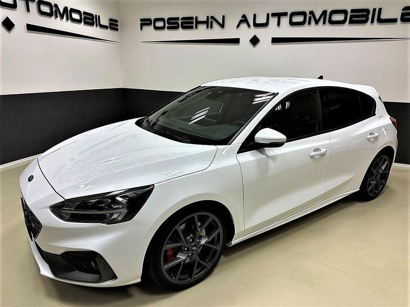 Gebraucht Ford Focus Performance Edition 280 PS (205 kW) 2021 Frostweiß Limousine