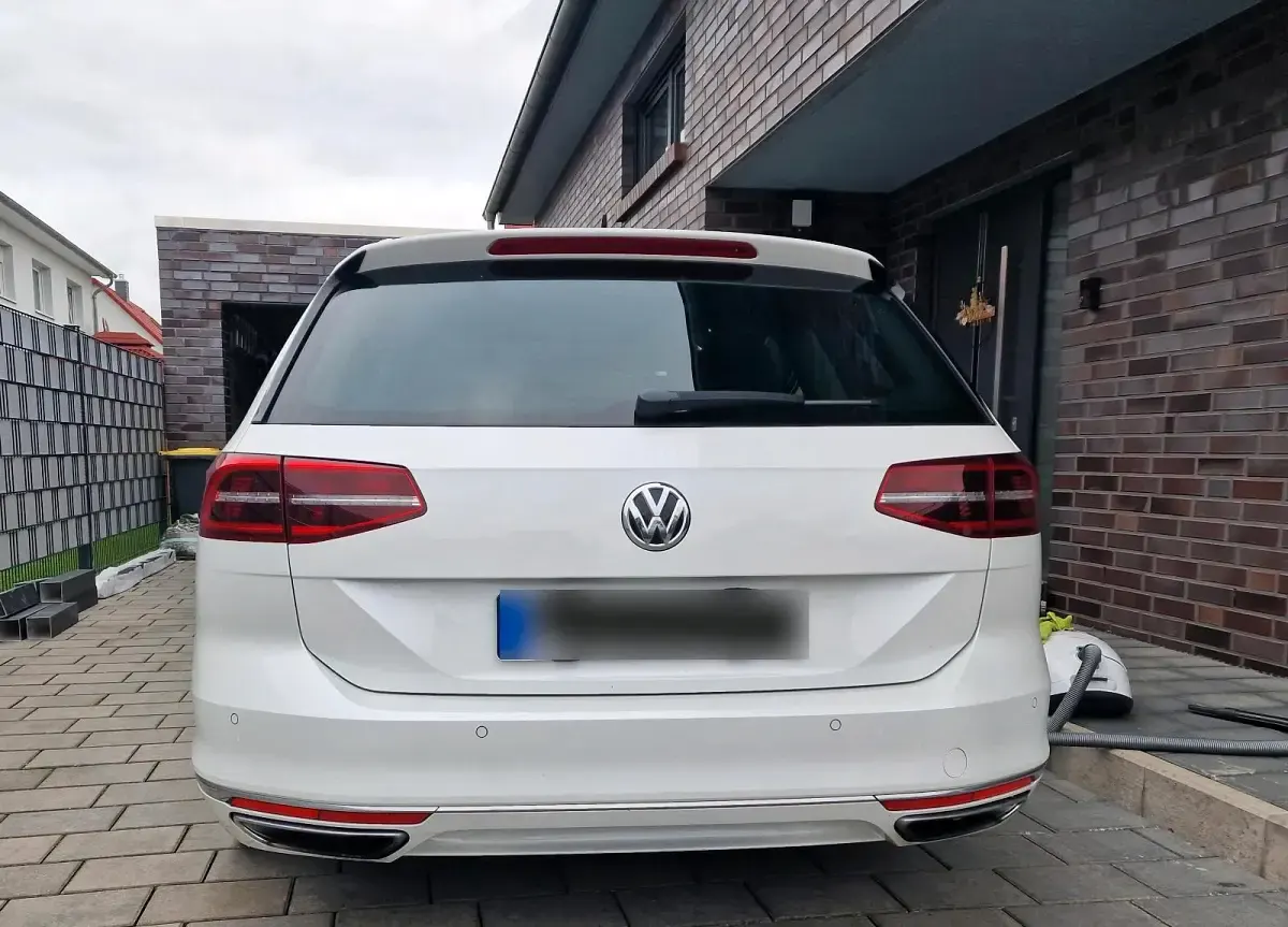 Używany VW Passat 280 KM (205 kW) 2018 Biały Kombi