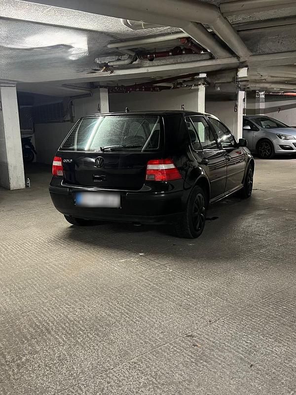 Gebraucht VW Golf IV 75 PS (55 kW) 2003 Schwarz Kleinwagen