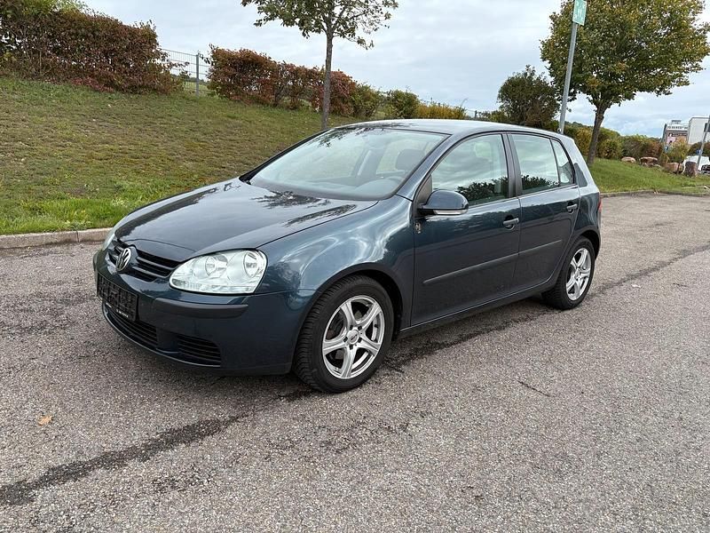 Blau Gebraucht 2005 VW Golf V Kleinwagen | 2.200 € (Fairer Preis) - Bild 1/4