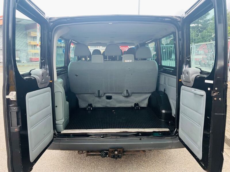 Gebraucht Ford Transit Trend 140 PS (102 kW) 2011 Schwarz Van / Kleinbus