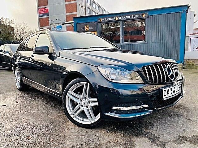 Schwarz Gebraucht 2013 Mercedes C200 Avantgarde Kombi | 7.990 € (Fairer Preis) - Bild 1/4