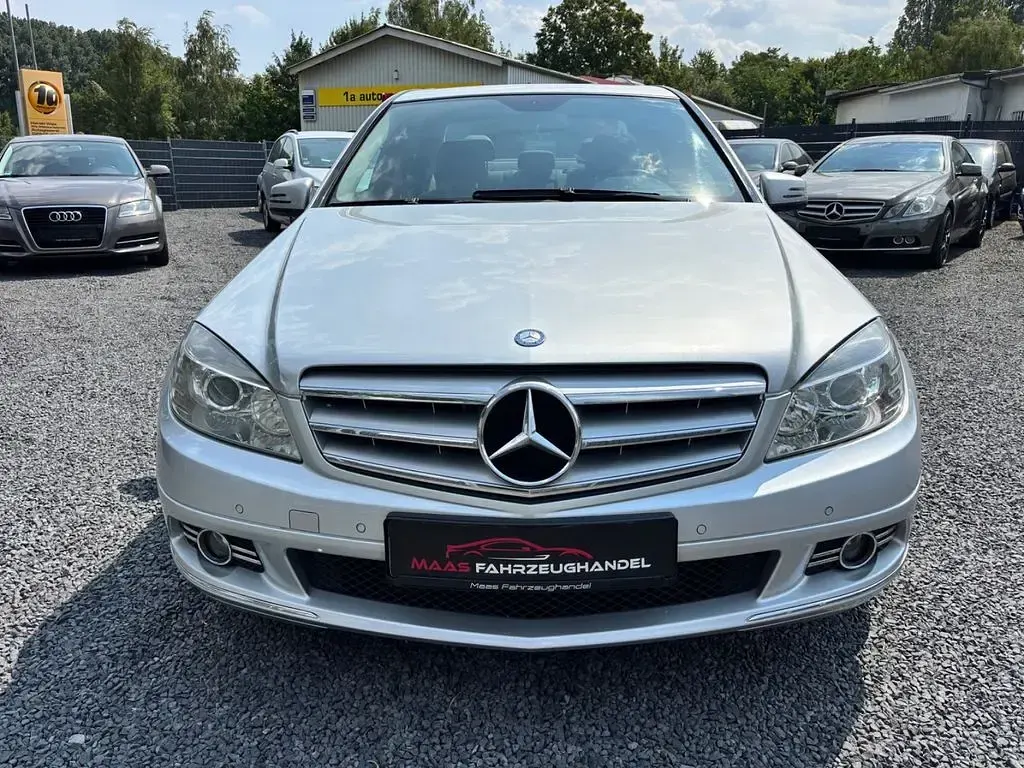 Gebraucht Mercedes C200 136 PS (100 kW) 2011 Silber Limousine