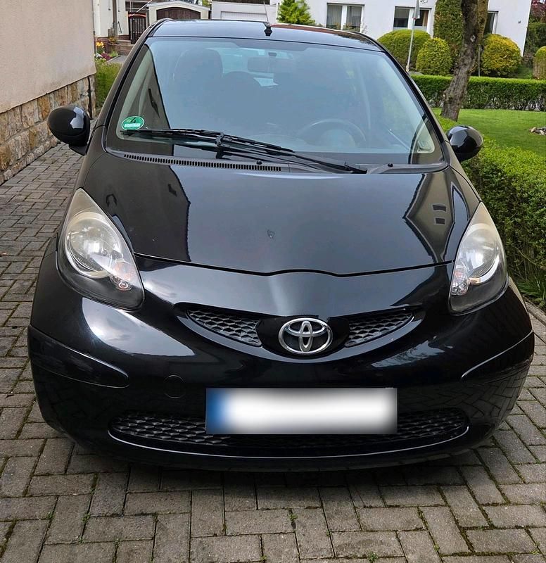 Gebraucht Toyota Aygo 68 PS (50 kW) 2007 Schwarz Kleinwagen