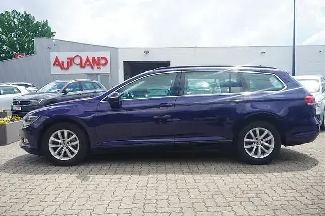 Gebraucht VW Passat Comfortline 150 PS (110 kW) 2019 Blau Kombi