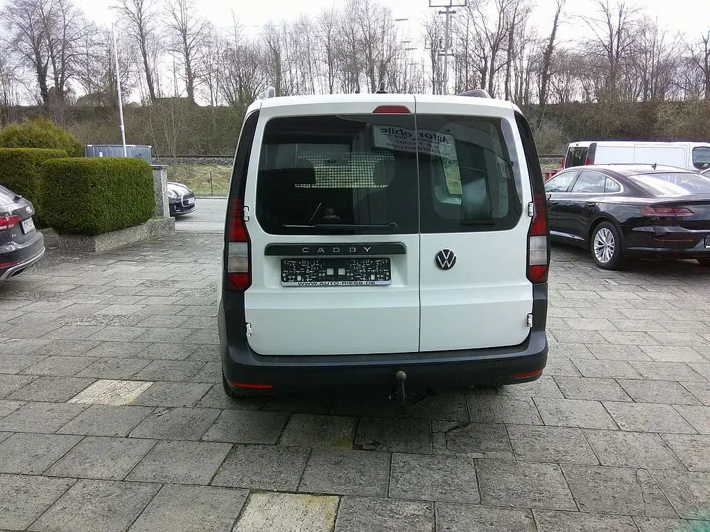 Gebraucht VW Caddy 102 PS (75 kW) 2021 Weiß Van / Kleinbus