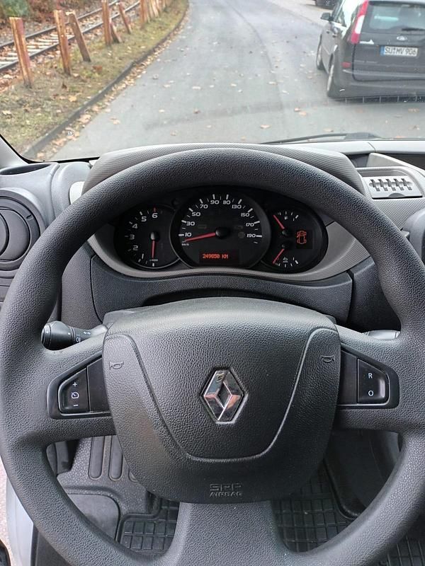 Weiß Gebraucht 2017 Renault Master Van | 8.500 € (Superpreis) - Bild 1/4