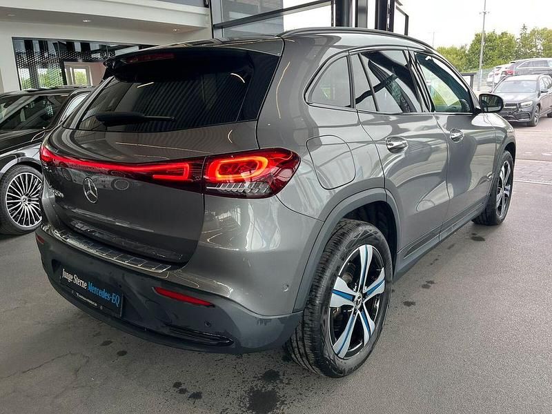 Gebraucht Mercedes EQA250+ Night 140 kW (191 PS) 2023 Grau SUV