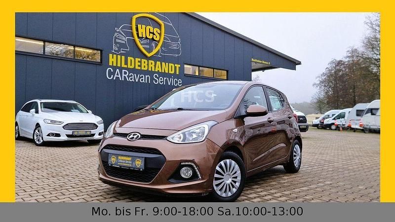 Braun Gebraucht 2015 Hyundai i10 Edition Kleinwagen | 3.998 € (Superpreis) - Bild 1/4