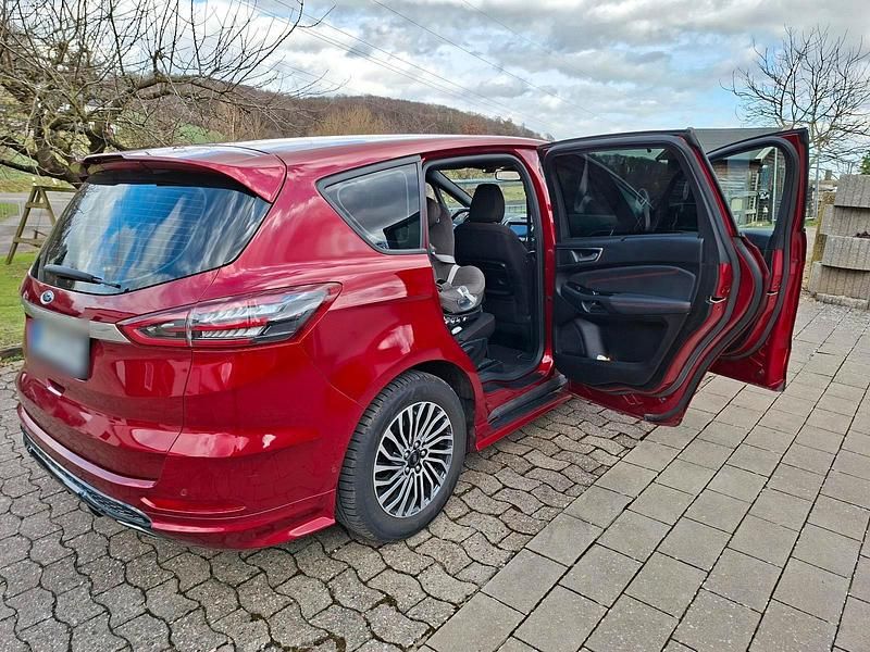 Gebraucht Ford S-MAX ST-Line 190 PS (139 kW) 2019 Rot Van / Kleinbus