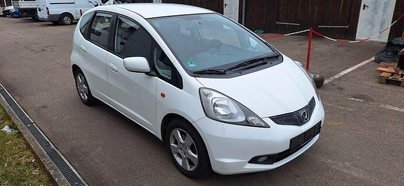 Gebraucht Honda Jazz 90 PS (66 kW) 2010 Weiß Kleinwagen