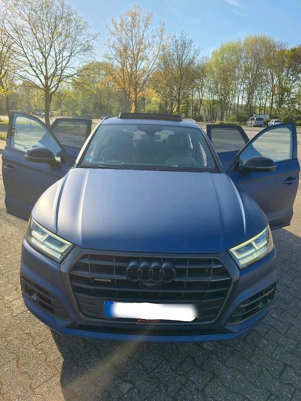 Blau Gebraucht 2018 Audi Q5 S-Line SUV | 33.500 € (Teuer) - Bild 1/4