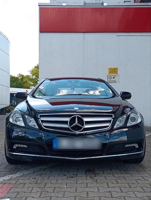 Schwarz Gebraucht 2009 Mercedes E350 Coupé | 8.500 € (Guter Preis) - Bild 1/4