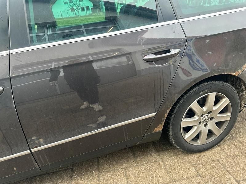 Gebraucht VW Passat 140 PS (102 kW) 2010 Schwarz Kombi